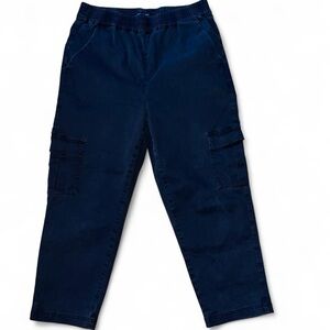 Universal Standard Black Cropped Cargo Pants